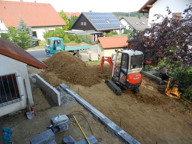 Ausbaggern der Sonnenterrasse.