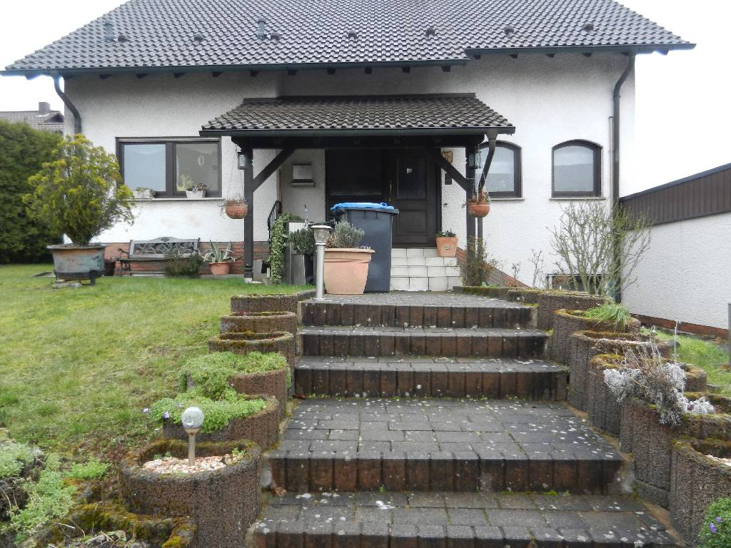 Blick auf den bestehenden Eingangsbereich.